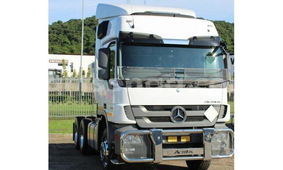 Buy Used Mercedes‒Benz 1622 White Truck in Ezulwini in Hhohho Buy Used Mercedes‒Benz 1622 White Truck in Ezulwini in Hhohho
