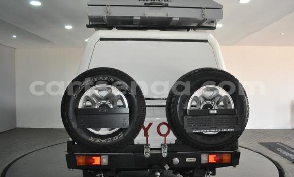 Buy Used Toyota Land Cruiser White Car in Pigg's Peak in Hhohho Buy Used Toyota Land Cruiser White Car in Pigg's Peak in Hhohho