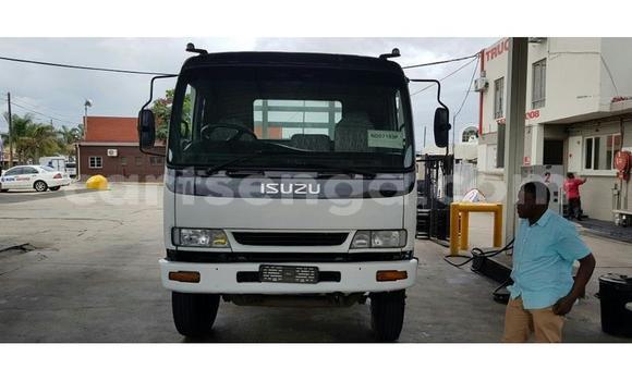 Buy Used Isuzu FTR 850 White Truck in Import - Dubai in Hhohho Buy Used Isuzu FTR 850 White Truck in Import - Dubai in Hhohho