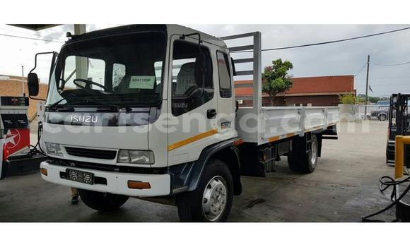 Buy Used Isuzu FTR 850 White Truck in Import - Dubai in Hhohho Buy Used Isuzu FTR 850 White Truck in Import - Dubai in Hhohho
