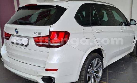 Nunua Ilio tumika BMW X5 White Gari ndani ya Hluti nchini Wilaya ya Shiselweni Nunua Ilio tumika BMW X5 White Gari ndani ya Hluti nchini Wilaya ya Shiselweni