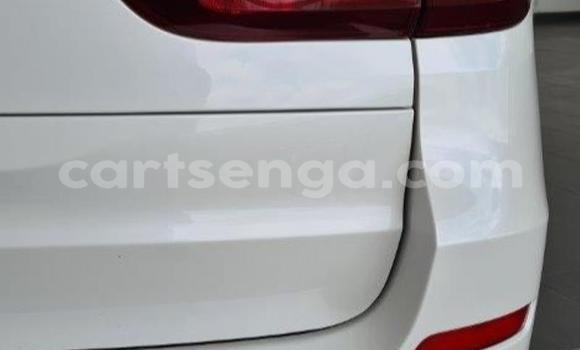 Nunua Ilio tumika BMW X5 White Gari ndani ya Hluti nchini Wilaya ya Shiselweni Nunua Ilio tumika BMW X5 White Gari ndani ya Hluti nchini Wilaya ya Shiselweni