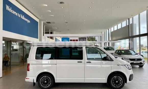 Nunua Ilio tumika Volkswagen Caddy White Gari ndani ya Ezulwini nchini Hhohho Nunua Ilio tumika Volkswagen Caddy White Gari ndani ya Ezulwini nchini Hhohho