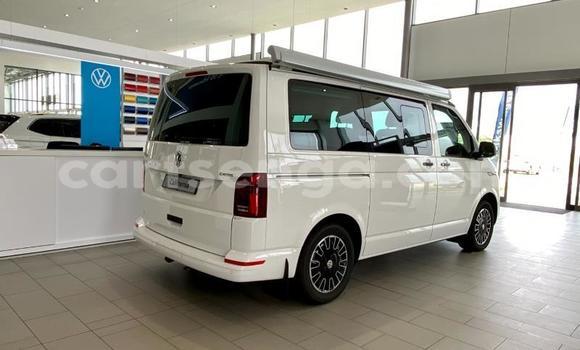 Nunua Ilio tumika Volkswagen Caddy White Gari ndani ya Ezulwini nchini Hhohho Nunua Ilio tumika Volkswagen Caddy White Gari ndani ya Ezulwini nchini Hhohho