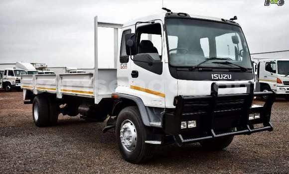 Buy Used Isuzu FTR 850 White Truck in Hluti in Shiselweni District
