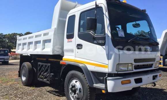 Buy Used Isuzu FTR 850 White Truck in Hlatikulu in Shiselweni District