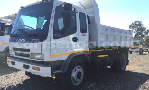 Buy Used Isuzu FTR 850 White Truck in Hlatikulu in Shiselweni District Buy Used Isuzu FTR 850 White Truck in Hlatikulu in Shiselweni District