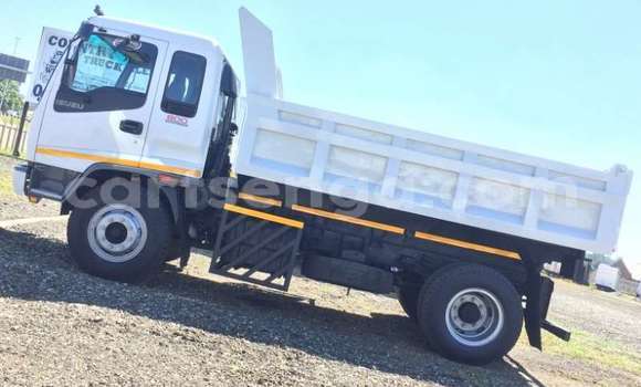 Buy Used Isuzu FTR 850 White Truck in Hlatikulu in Shiselweni District Buy Used Isuzu FTR 850 White Truck in Hlatikulu in Shiselweni District