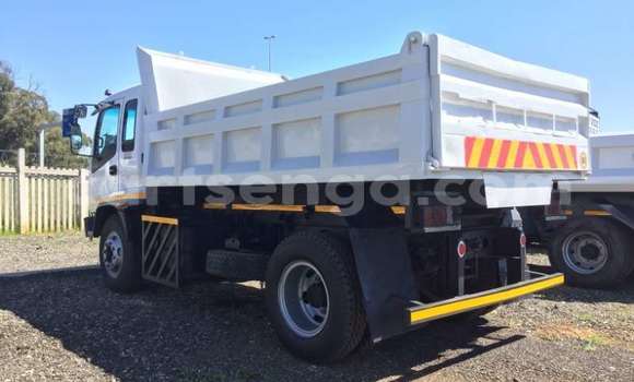 Buy Used Isuzu FTR 850 White Truck in Hlatikulu in Shiselweni District Buy Used Isuzu FTR 850 White Truck in Hlatikulu in Shiselweni District