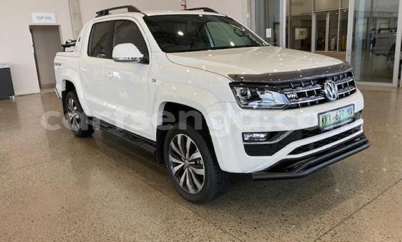 Buy Used Volkswagen Amarok White Car in Ezulwini in Hhohho