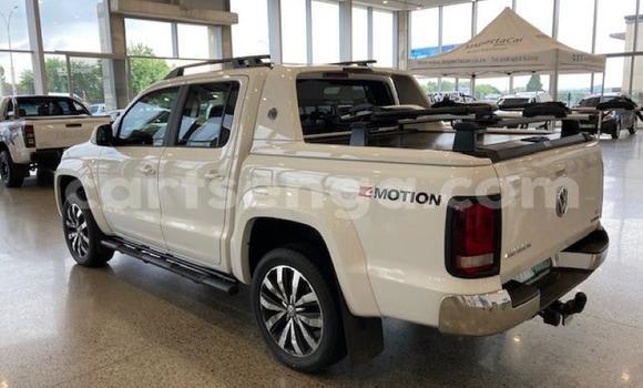 Buy Used Volkswagen Amarok White Car in Ezulwini in Hhohho Buy Used Volkswagen Amarok White Car in Ezulwini in Hhohho