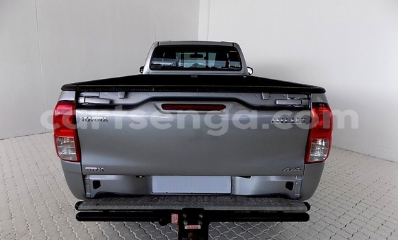 Buy Used Toyota Hilux Silver Car in Mbabane in Manzini Buy Used Toyota Hilux Silver Car in Mbabane in Manzini