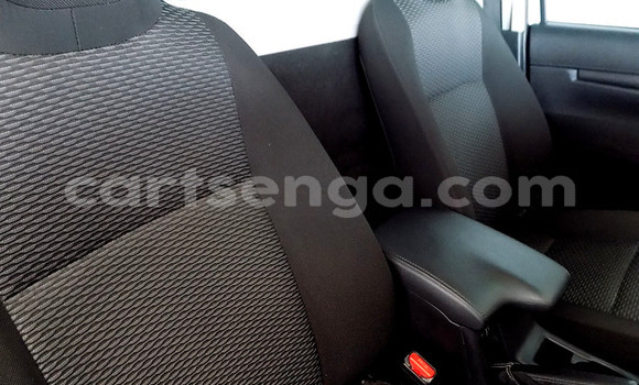 Buy Used Toyota Hilux Silver Car in Mbabane in Manzini Buy Used Toyota Hilux Silver Car in Mbabane in Manzini