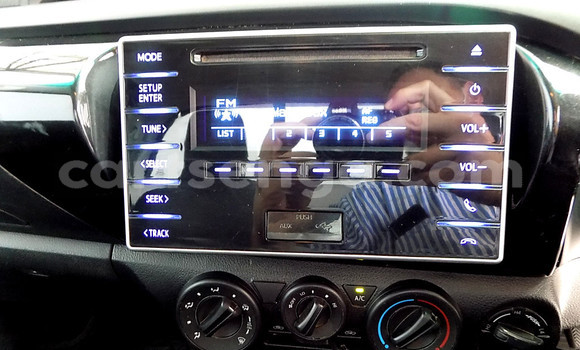 Buy Used Toyota Hilux Silver Car in Mbabane in Manzini Buy Used Toyota Hilux Silver Car in Mbabane in Manzini