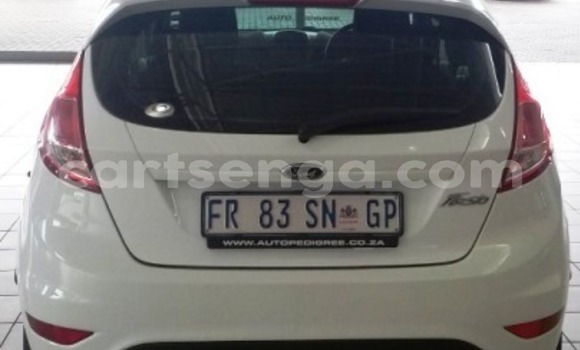 Acheter Occasion Voiture Ford Fiesta Blanc à Bhunya, Manzini Acheter Occasion Voiture Ford Fiesta Blanc à Bhunya, Manzini