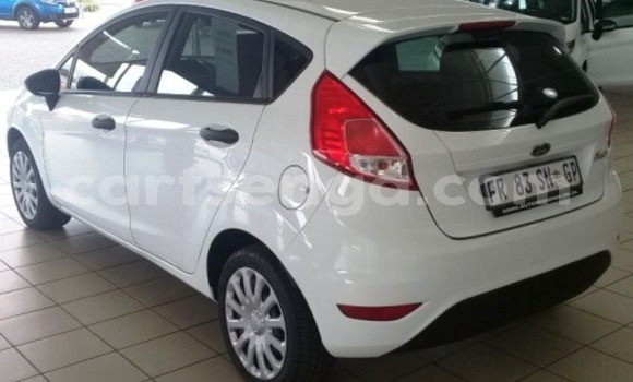 Acheter Occasion Voiture Ford Fiesta Blanc à Bhunya, Manzini Acheter Occasion Voiture Ford Fiesta Blanc à Bhunya, Manzini