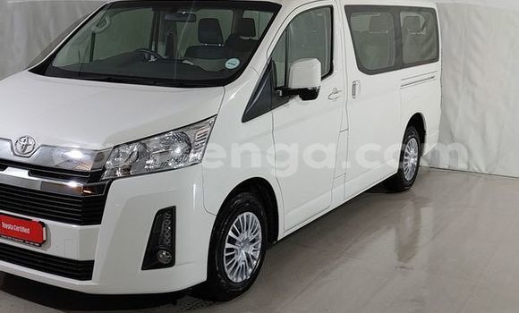 Buy Used Toyota Hiace White Car in Ezulwini in Hhohho Buy Used Toyota Hiace White Car in Ezulwini in Hhohho