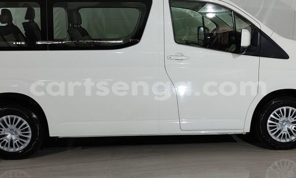 Nunua Ilio tumika Toyota Hiace White Gari ndani ya Ezulwini nchini Hhohho Nunua Ilio tumika Toyota Hiace White Gari ndani ya Ezulwini nchini Hhohho