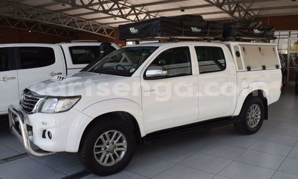 Medium with watermark toyota hilux hhohho bulembu 22777