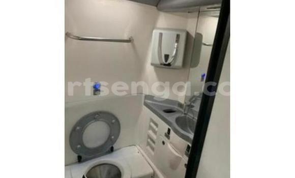 Buy Used Scania Irizar White Truck in Bhunya in Manzini Buy Used Scania Irizar White Truck in Bhunya in Manzini