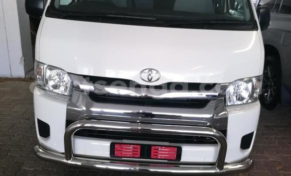 Buy Used Toyota Hiace White Car in Ezulwini in Hhohho Buy Used Toyota Hiace White Car in Ezulwini in Hhohho