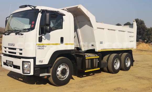 Acheter Occasion Utilitaire Isuzu FTR 850 Blanc à Mbabane, Manzini Acheter Occasion Utilitaire Isuzu FTR 850 Blanc à Mbabane, Manzini