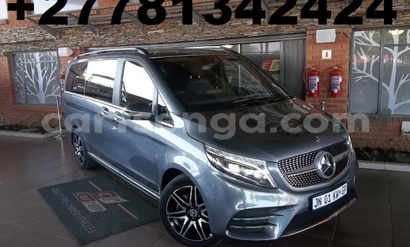 Buy Used Mercedes‒Benz V-klasse Silver Car in Mbabane in Manzini