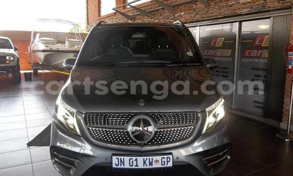 Acheter Occasion Voiture Mercedes‒Benz V-klasse Gris à Mbabane, Manzini Acheter Occasion Voiture Mercedes‒Benz V-klasse Gris à Mbabane, Manzini