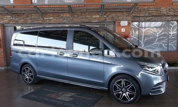 Acheter Occasion Voiture Mercedes‒Benz V-klasse Gris à Mbabane, Manzini Acheter Occasion Voiture Mercedes‒Benz V-klasse Gris à Mbabane, Manzini