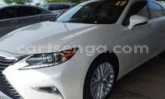 Buy Used Lexus ES White Car in Big Bend in Lubombo District Buy Used Lexus ES White Car in Big Bend in Lubombo District