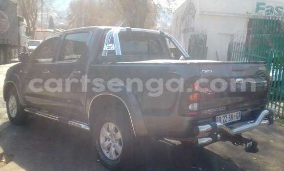 Nunua Ilio tumika Toyota Hilux Silver Gari ndani ya Bulembu nchini Hhohho Nunua Ilio tumika Toyota Hilux Silver Gari ndani ya Bulembu nchini Hhohho