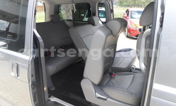 Nunua Ilio tumika Hyundai H1 Silver Gari ndani ya Ezulwini nchini Hhohho Nunua Ilio tumika Hyundai H1 Silver Gari ndani ya Ezulwini nchini Hhohho