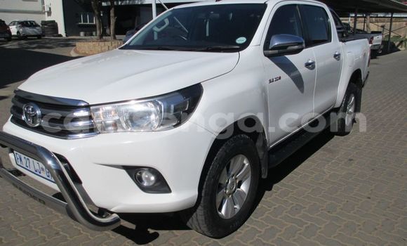 Buy Used Toyota Hilux White Car in Ezulwini in Hhohho Buy Used Toyota Hilux White Car in Ezulwini in Hhohho