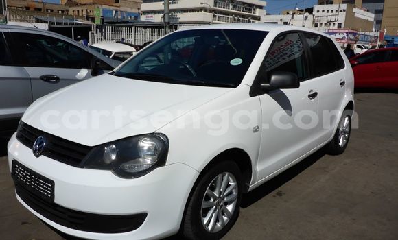Nunua Ilio tumika Volkswagen Polo White Gari ndani ya Bulembu nchini Hhohho Nunua Ilio tumika Volkswagen Polo White Gari ndani ya Bulembu nchini Hhohho