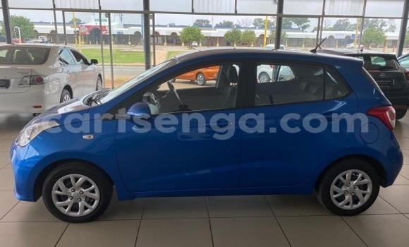 Nunua Ilio tumika Hyundai Starex (H-1) Blue Gari ndani ya Lavumisa nchini Wilaya ya Shiselweni Nunua Ilio tumika Hyundai Starex (H-1) Blue Gari ndani ya Lavumisa nchini Wilaya ya Shiselweni