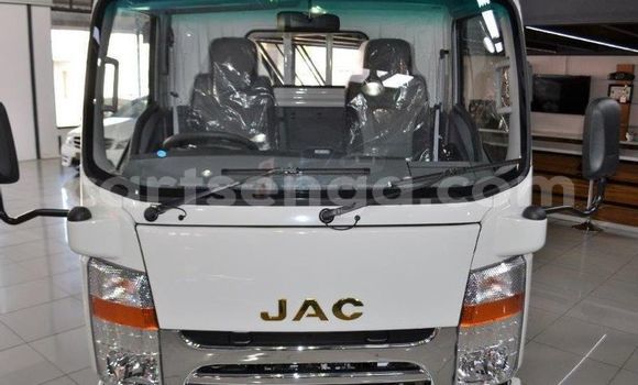 Nunua Ilio tumika Toyota 2000GT White Gari ndani ya Kubuta nchini Wilaya ya Shiselweni Nunua Ilio tumika Toyota 2000GT White Gari ndani ya Kubuta nchini Wilaya ya Shiselweni