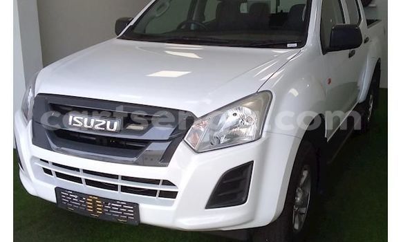 Nunua Ilio tumika Isuzu D-max Hi-Lander 2 dr White Gari ndani ya Ezulwini nchini Hhohho Nunua Ilio tumika Isuzu D-max Hi-Lander 2 dr White Gari ndani ya Ezulwini nchini Hhohho