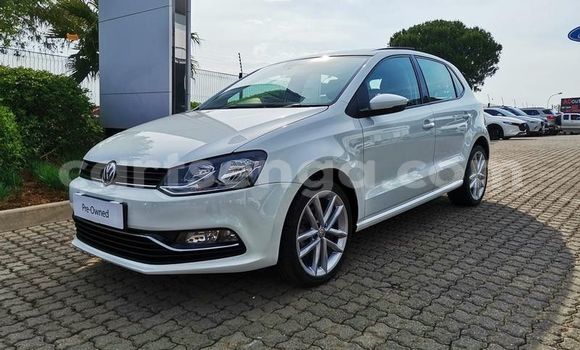 Nunua Ilio tumika Volkswagen Polo White Gari ndani ya Bulembu nchini Hhohho Nunua Ilio tumika Volkswagen Polo White Gari ndani ya Bulembu nchini Hhohho