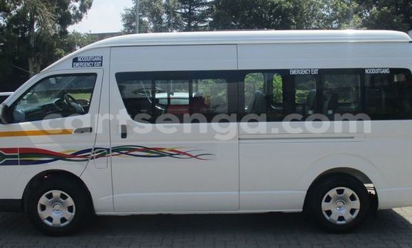 Acheter Occasion Voiture Toyota Hiace Blanc à Bulembu, Hhohho