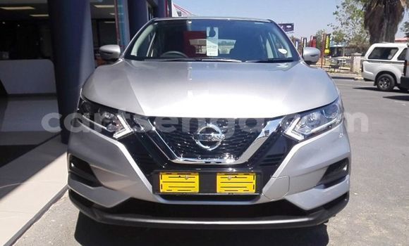 Buy Used Nissan NV350 Caravan Silver Car in Ezulwini in Hhohho