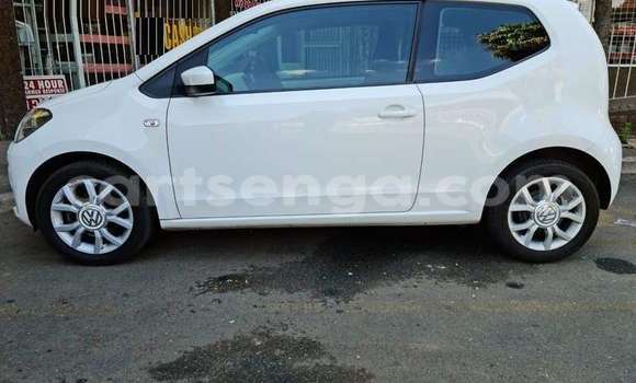 Acheter Occasion Voiture Volkswagen up! Blanc à Bulembu, Hhohho Acheter Occasion Voiture Volkswagen up! Blanc à Bulembu, Hhohho