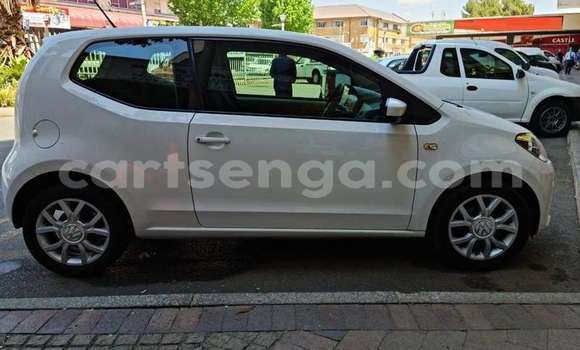 Acheter Occasion Voiture Volkswagen up! Blanc à Bulembu, Hhohho Acheter Occasion Voiture Volkswagen up! Blanc à Bulembu, Hhohho