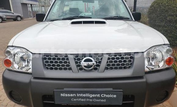 Buy Used Nissan NP 300 White Car in Bhunya in Manzini Buy Used Nissan NP 300 White Car in Bhunya in Manzini
