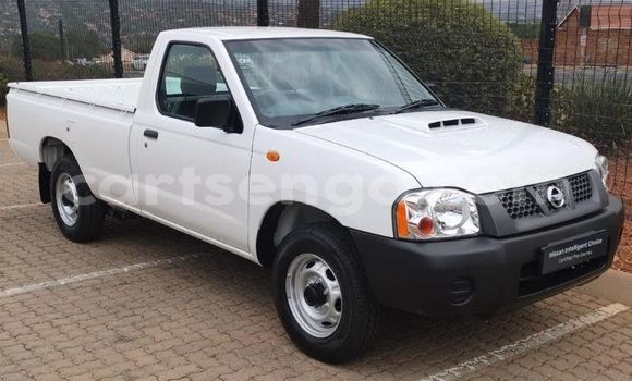 Buy Used Nissan NP 300 White Car in Bhunya in Manzini Buy Used Nissan NP 300 White Car in Bhunya in Manzini