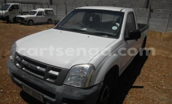 Nunua Ilio tumika Isuzu KB White Gari ndani ya Bhunya nchini Manzini Nunua Ilio tumika Isuzu KB White Gari ndani ya Bhunya nchini Manzini