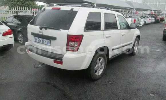 Buy Used Jeep Cherokee White Car in Manzini in Manzini Buy Used Jeep Cherokee White Car in Manzini in Manzini