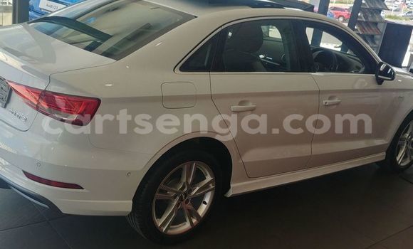 Nunua Ilio tumika Audi A3 White Gari ndani ya Bulembu nchini Hhohho Nunua Ilio tumika Audi A3 White Gari ndani ya Bulembu nchini Hhohho