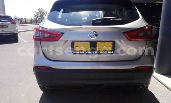 Buy Used Nissan Qashqai Silver Car in Ezulwini in Hhohho Buy Used Nissan Qashqai Silver Car in Ezulwini in Hhohho