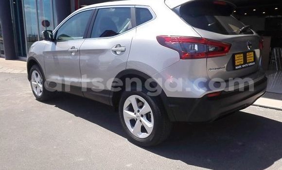 Buy Used Nissan Qashqai Silver Car in Ezulwini in Hhohho Buy Used Nissan Qashqai Silver Car in Ezulwini in Hhohho