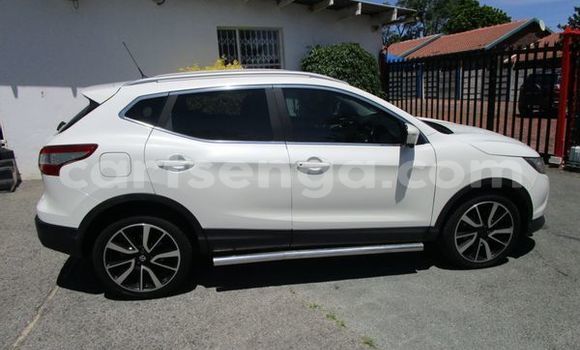 Buy Used Nissan Qashqai White Car in Ezulwini in Hhohho Buy Used Nissan Qashqai White Car in Ezulwini in Hhohho